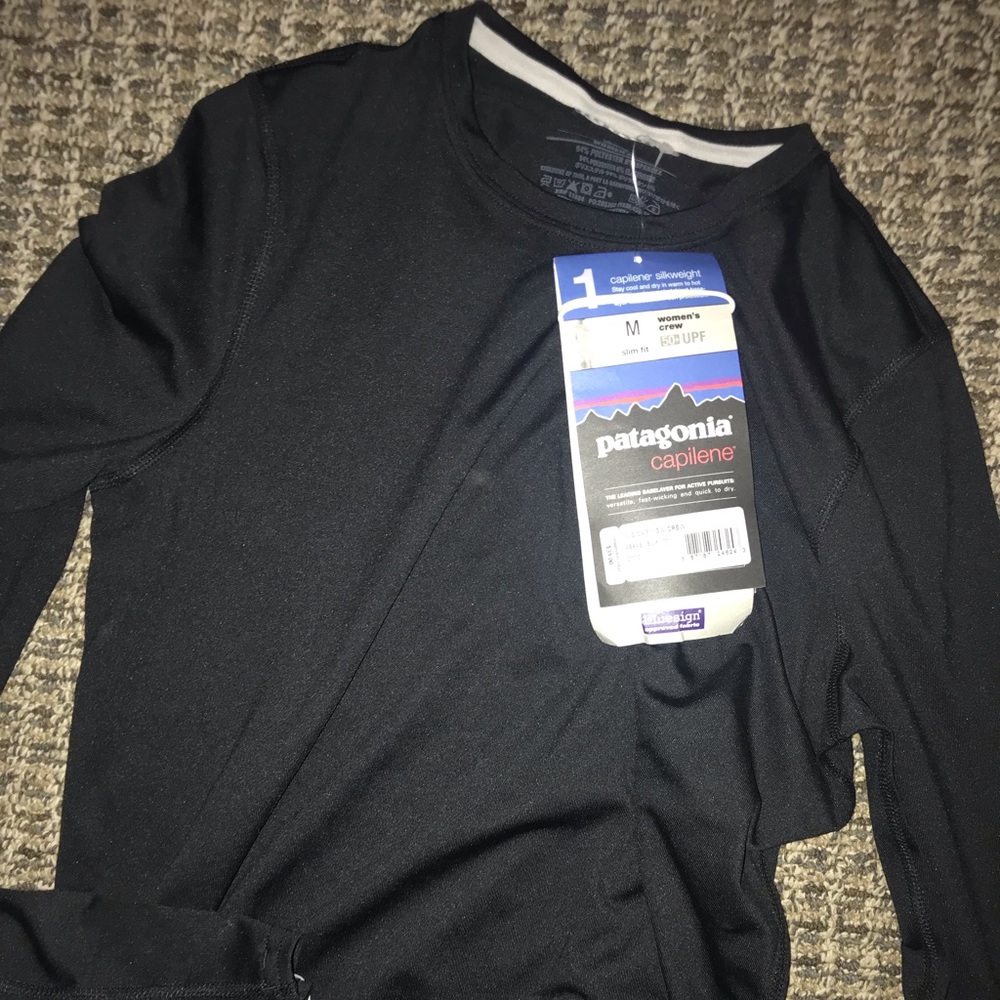 NWT Patagonia Women’s thermal shirt